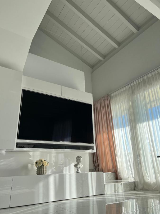 Paganini Suites And Apartments Sirmione Eksteriør bilde