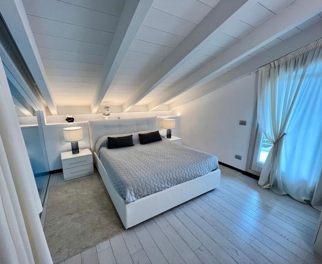 Paganini Suites And Apartments Sirmione Eksteriør bilde