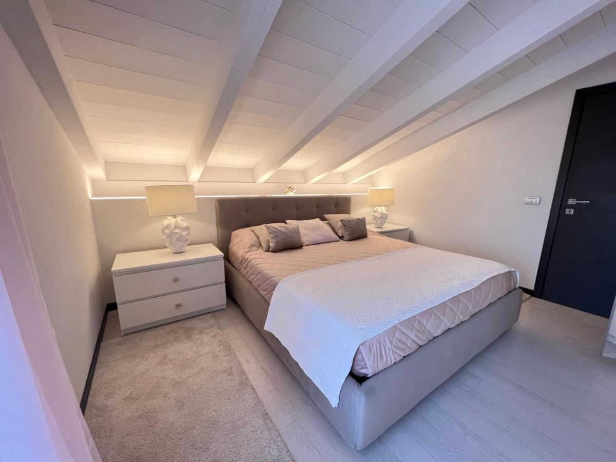 Paganini Suites And Apartments Sirmione Eksteriør bilde