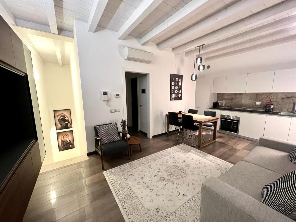 Paganini Suites And Apartments Sirmione Eksteriør bilde