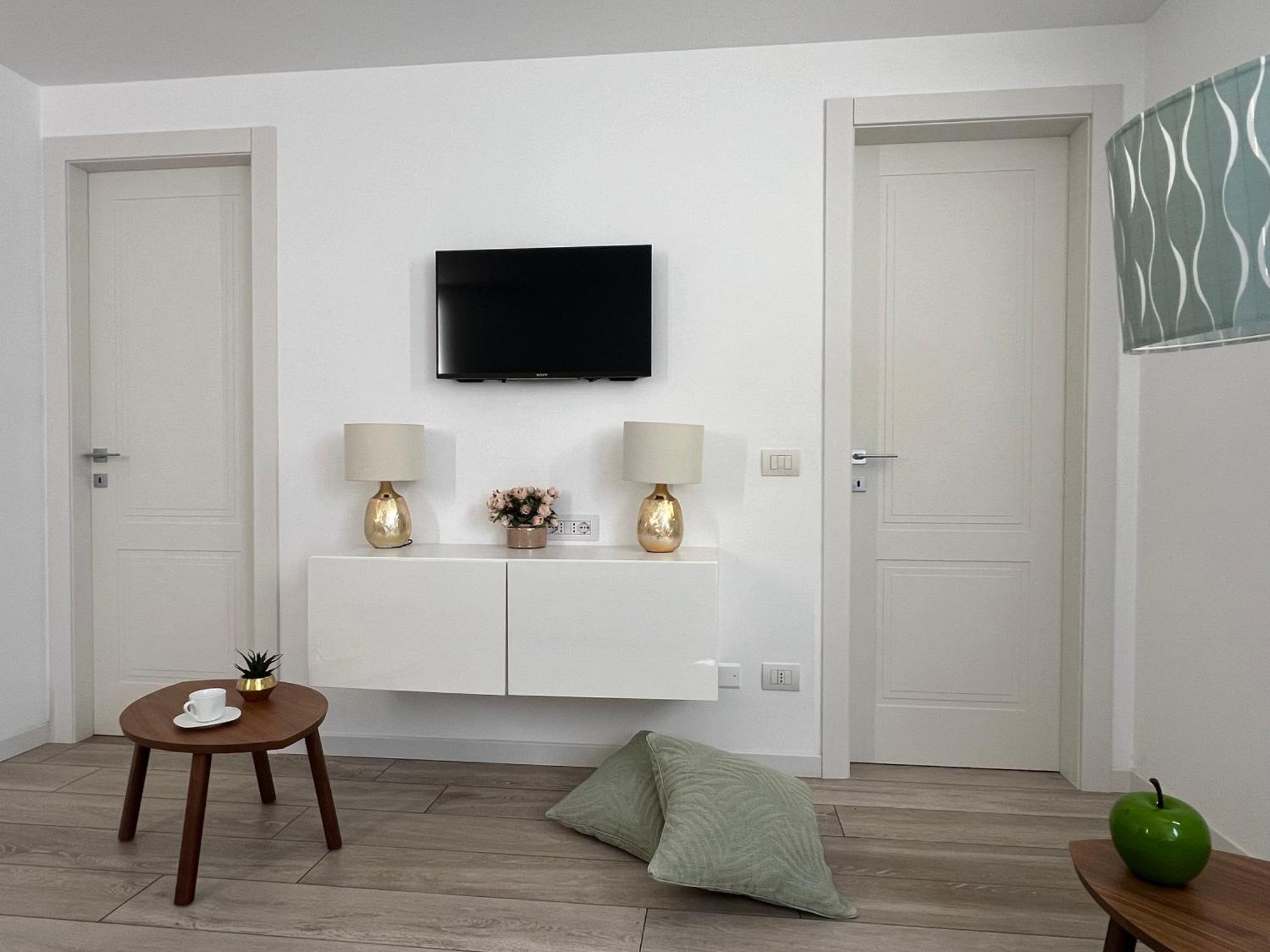Paganini Suites And Apartments Sirmione Eksteriør bilde